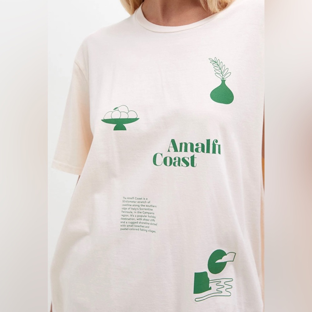 Almalfia coast over sized tee